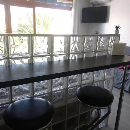 Coqueto Apartamento Totalmente Amueblado Cerca De La Playa 公寓 *